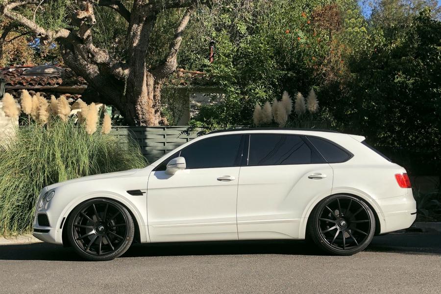  Bentley Bentayga on Forgiato Wheels (Undice-ECL) 2017 года  (фото 4 из 4)